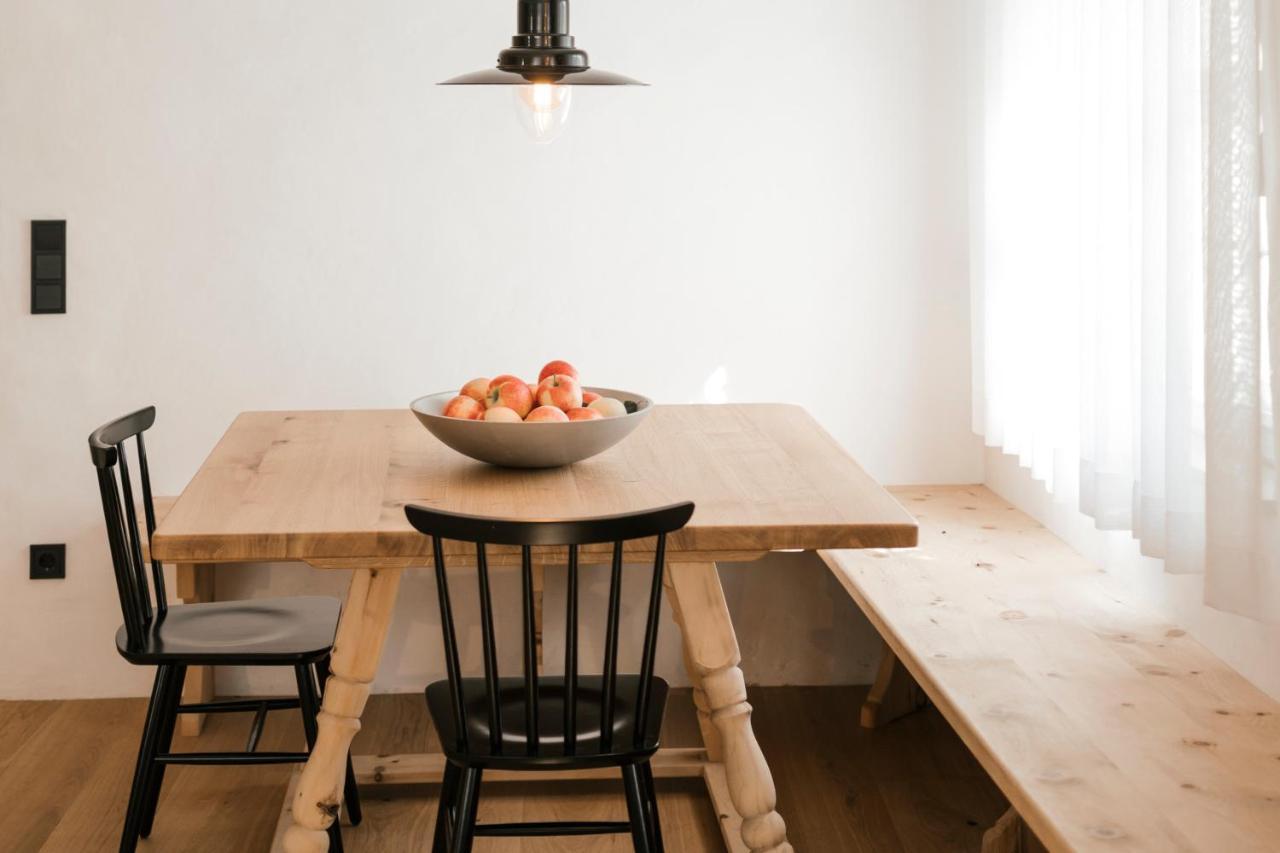 St. Vigilius Modern Historic Apartments Налес Екстериор снимка