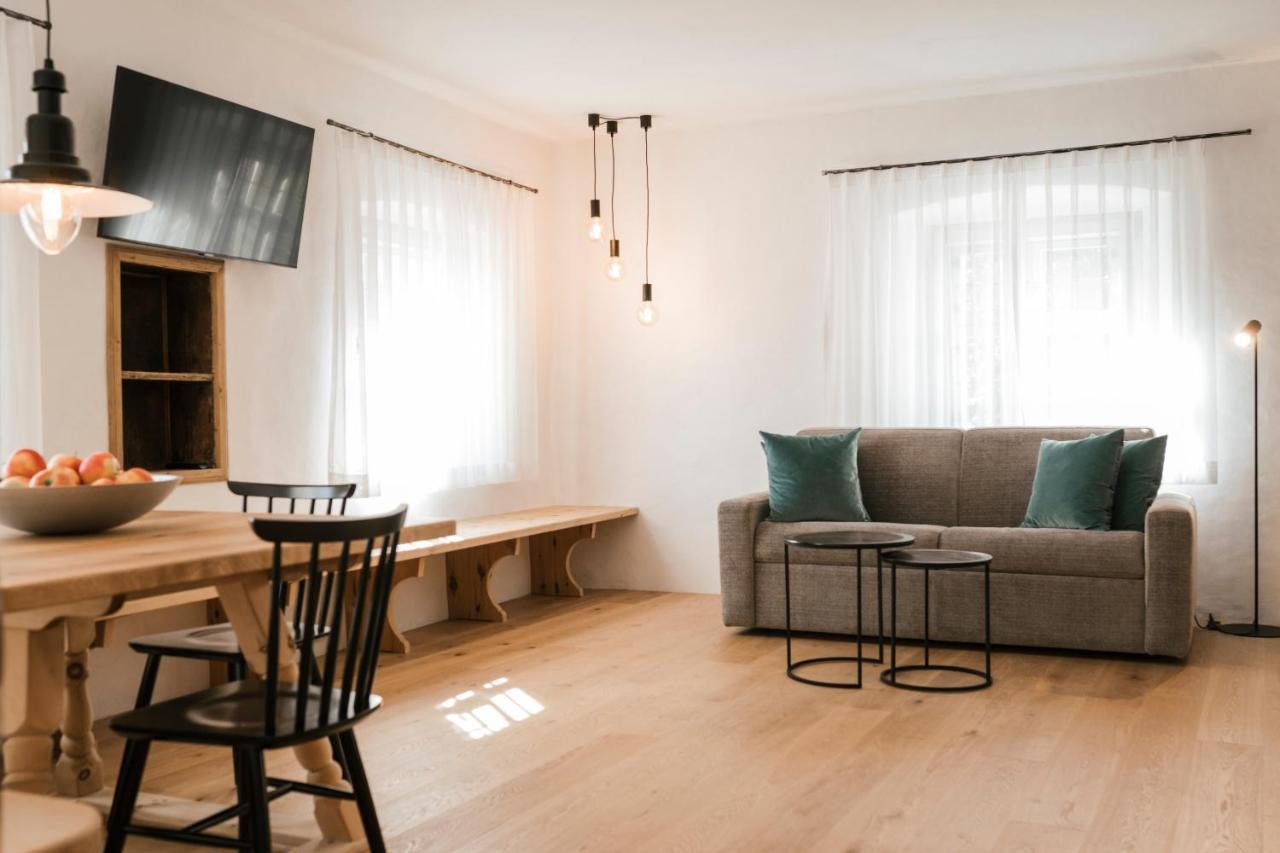 St. Vigilius Modern Historic Apartments Налес Екстериор снимка