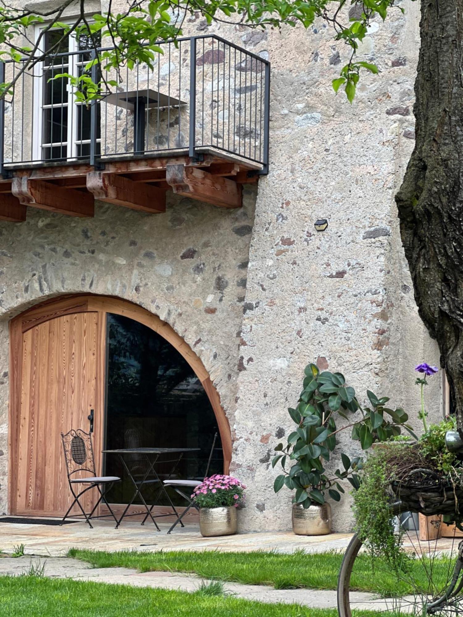 St. Vigilius Modern Historic Apartments Налес Екстериор снимка